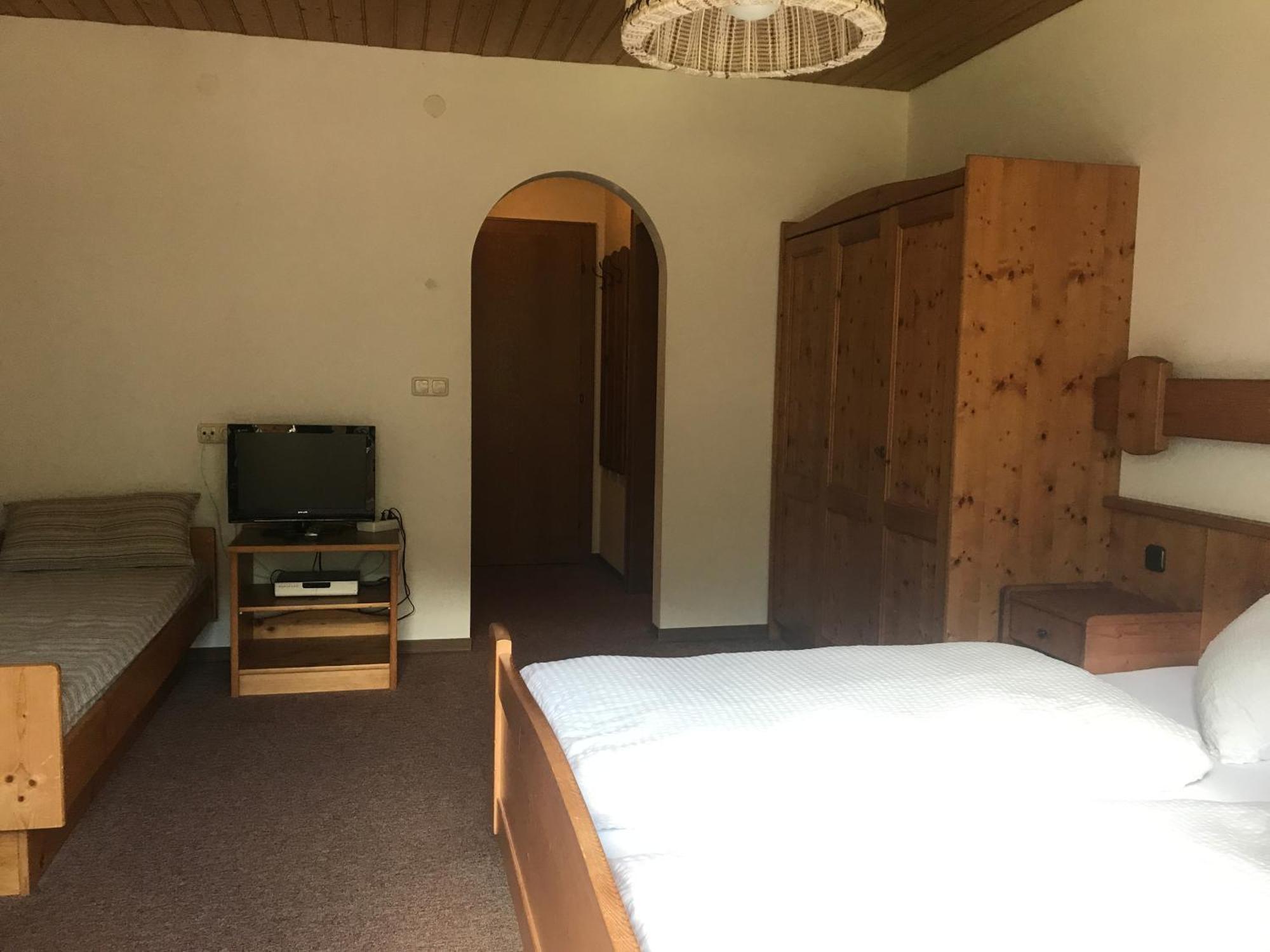 Gasthof Wacht Untertilliach Camera foto