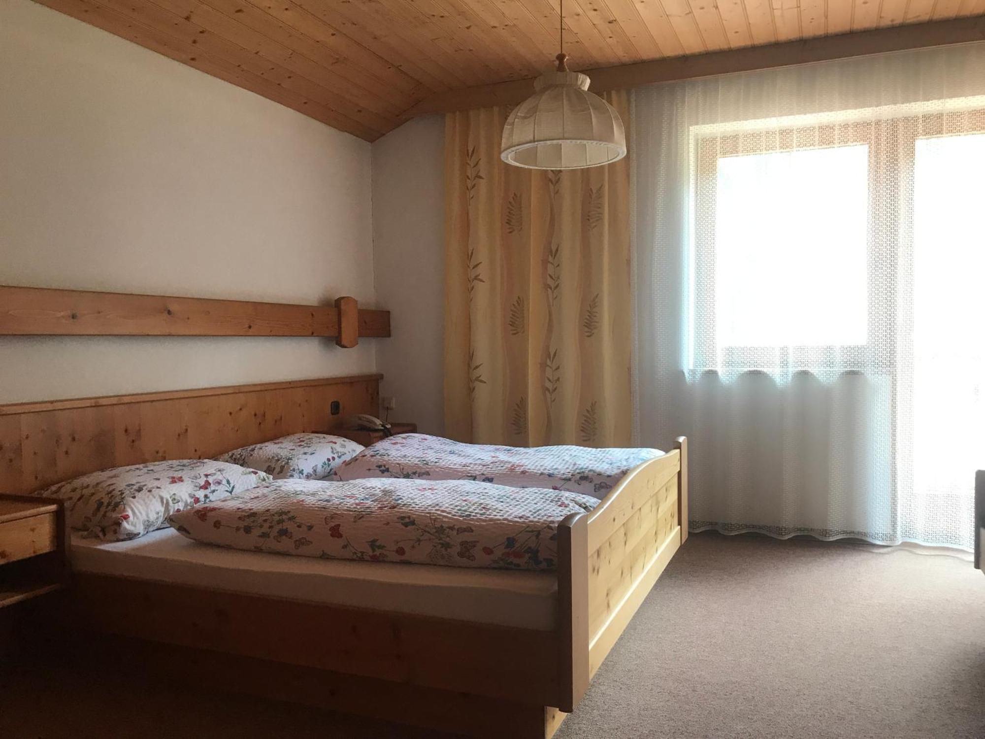 Gasthof Wacht Untertilliach Camera foto