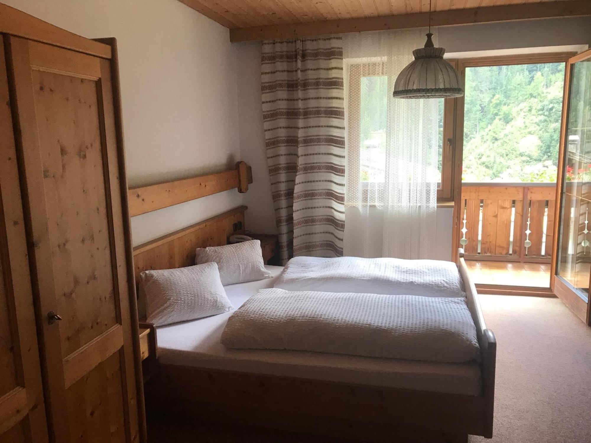 Gasthof Wacht Untertilliach Camera foto